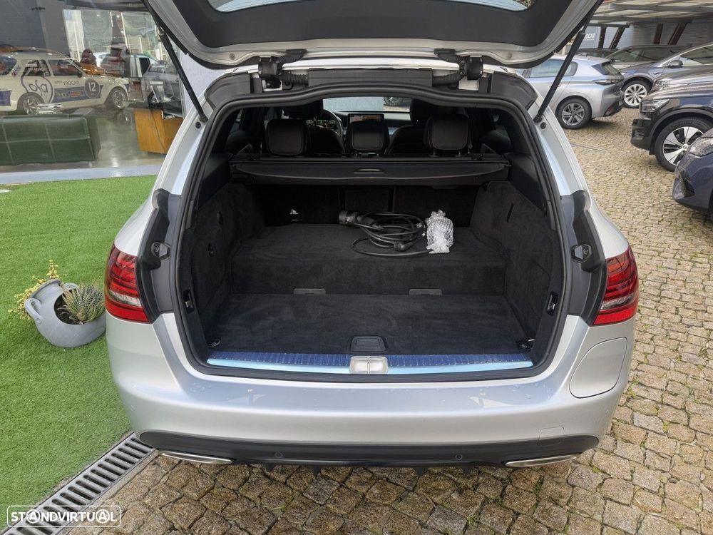 Mercedes-Benz C 300 e AMG Line - 14