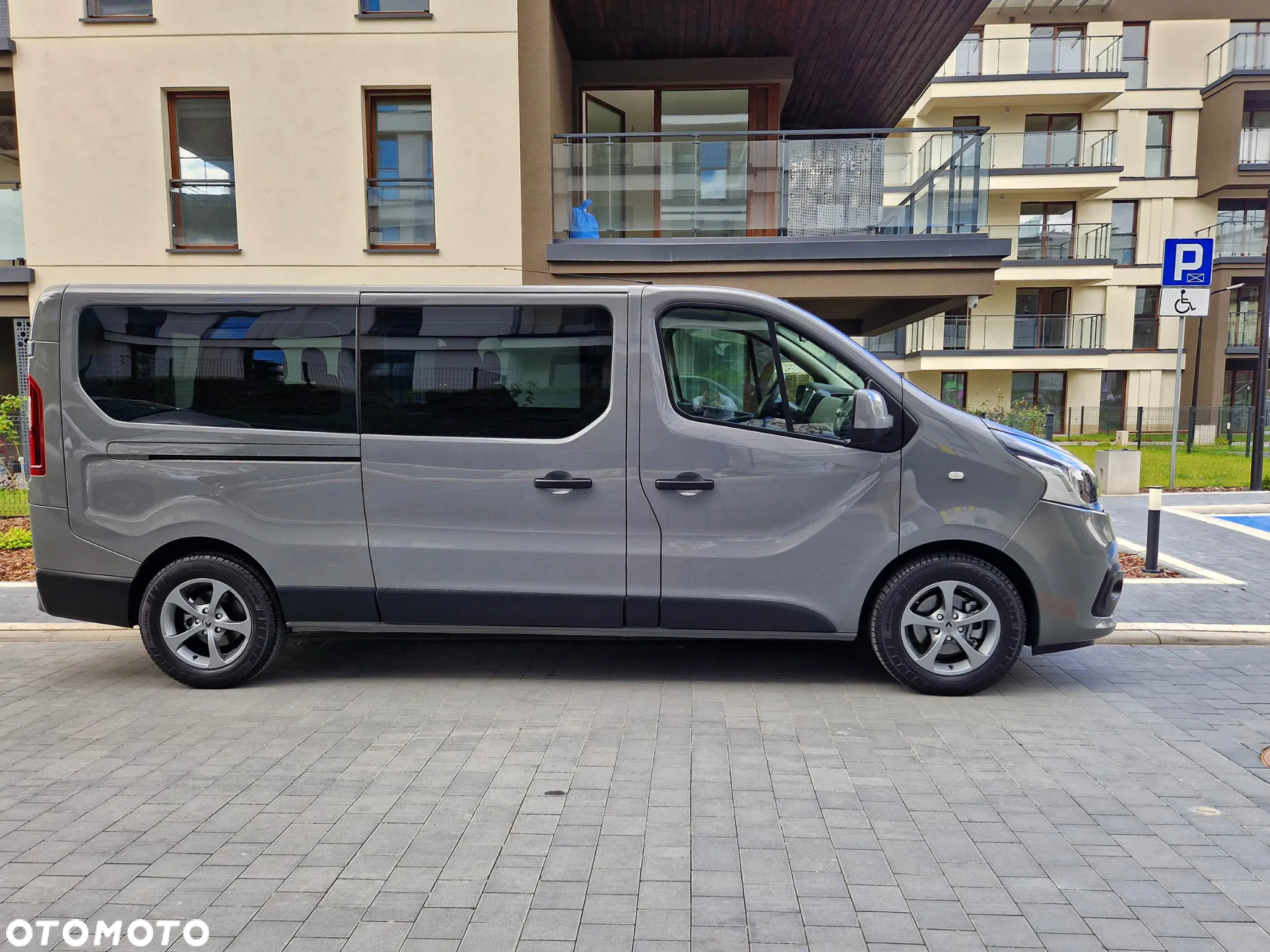 Renault Trafic Grand SpaceClass 1.6 dCi - 5