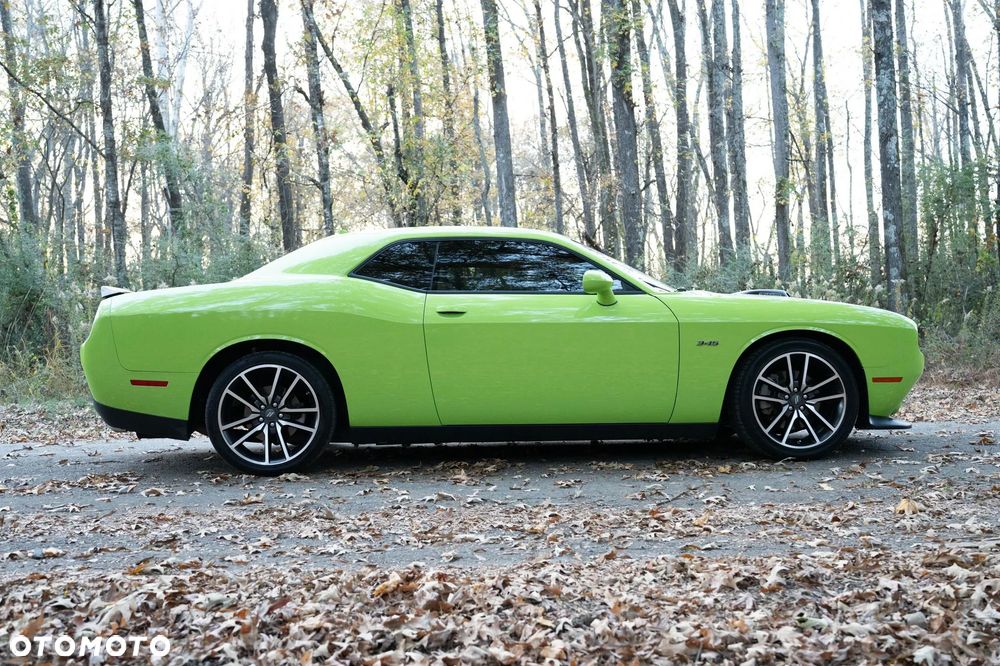 Dodge Challenger 5.7 R/T - 7