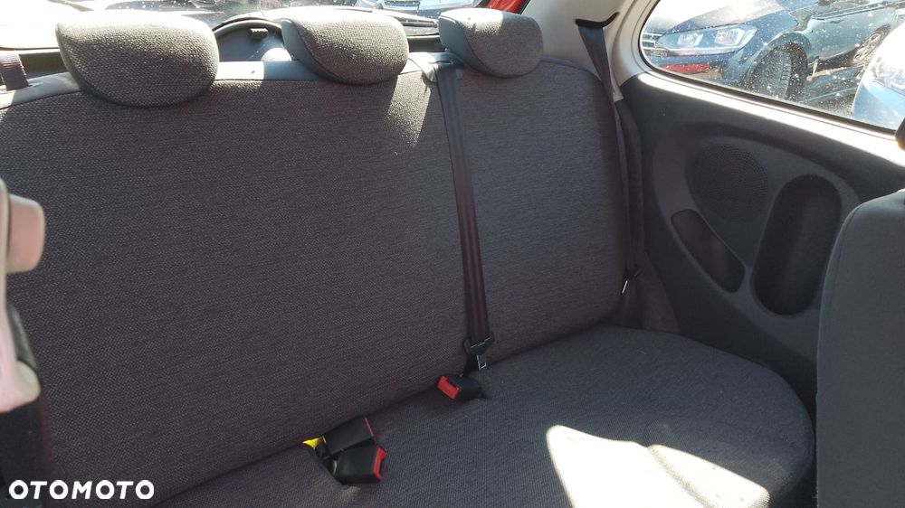Nissan Micra - 23