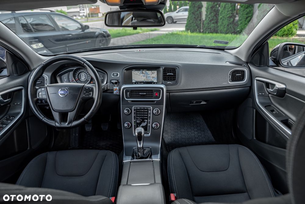 Volvo V60 D3 Linje Business - 25