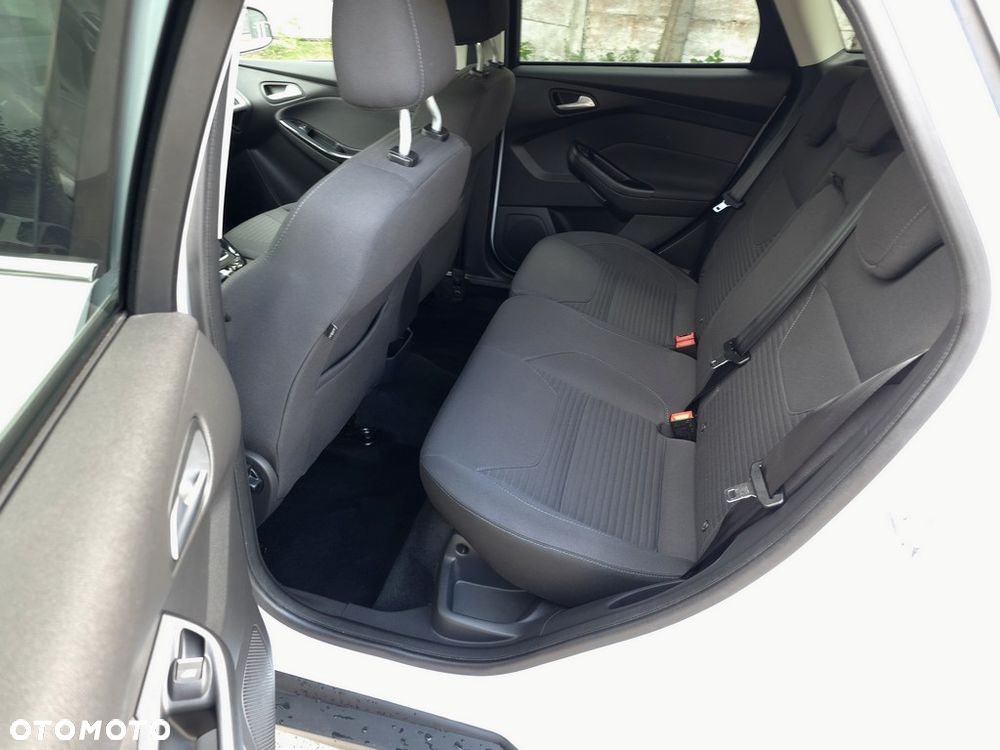 Ford Focus 2.0 TDCi Titanium ASS - 9