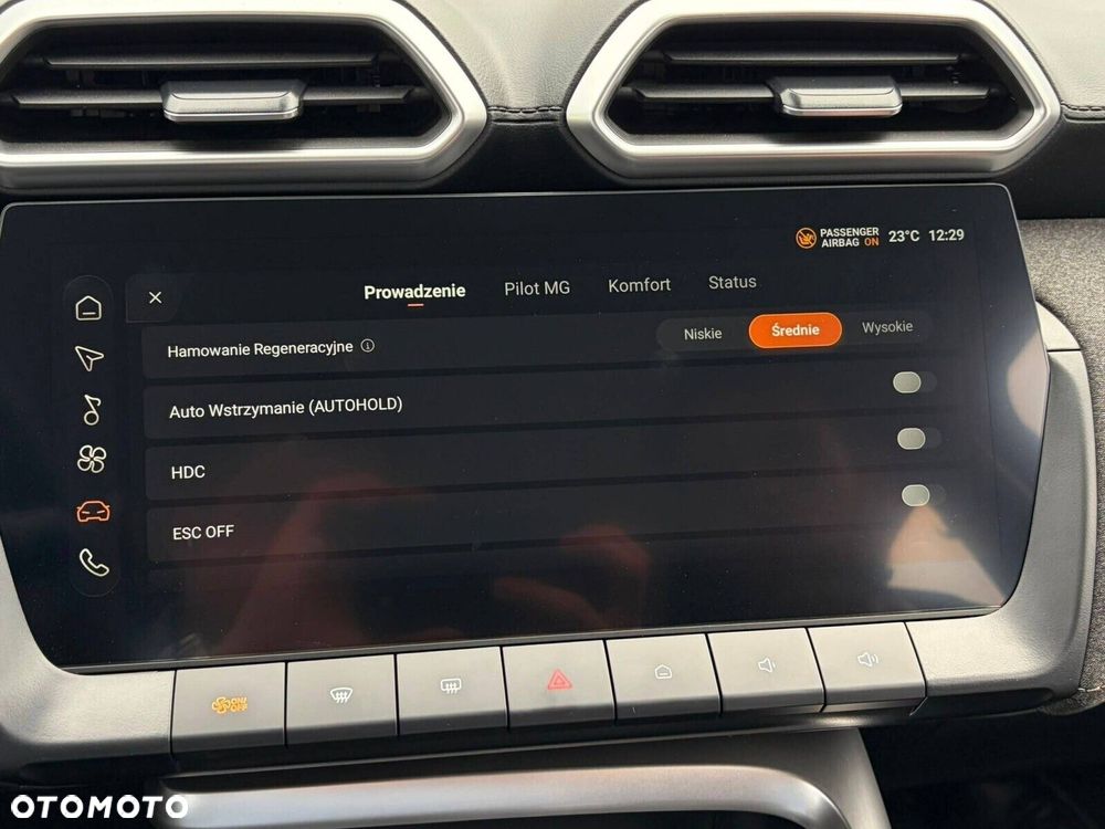 MG ZS Hybrid+ - 29