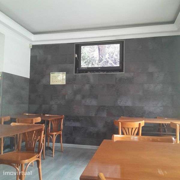 Imovel  no seixal, com dois pisos a funcionar como restaurante - Grande imagem: 4/12