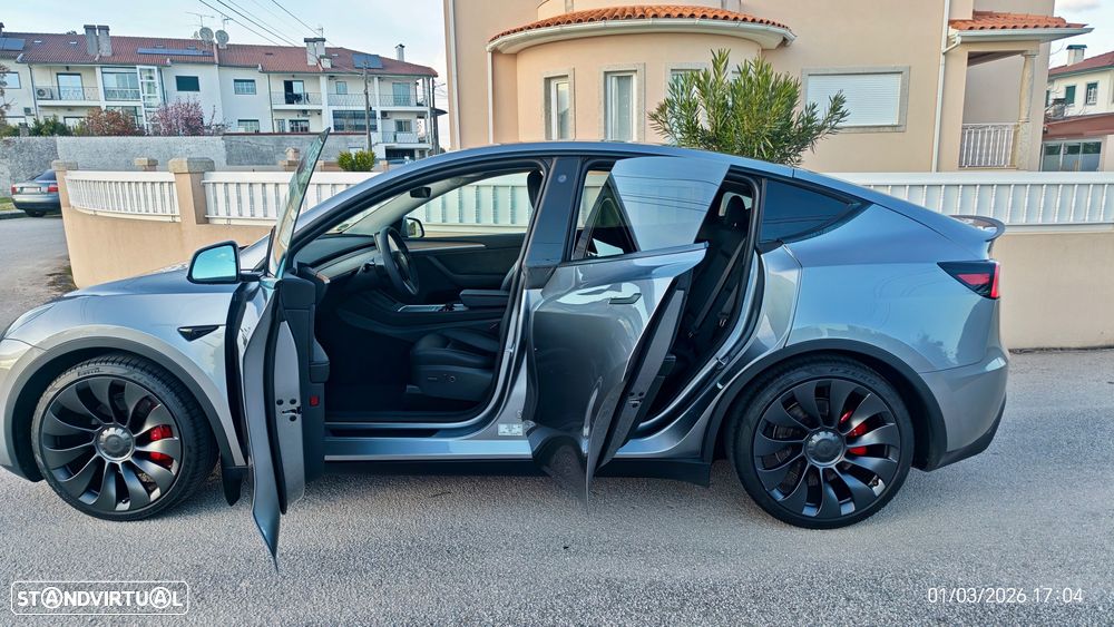 Tesla Model Y Performance Tração Integral - 1