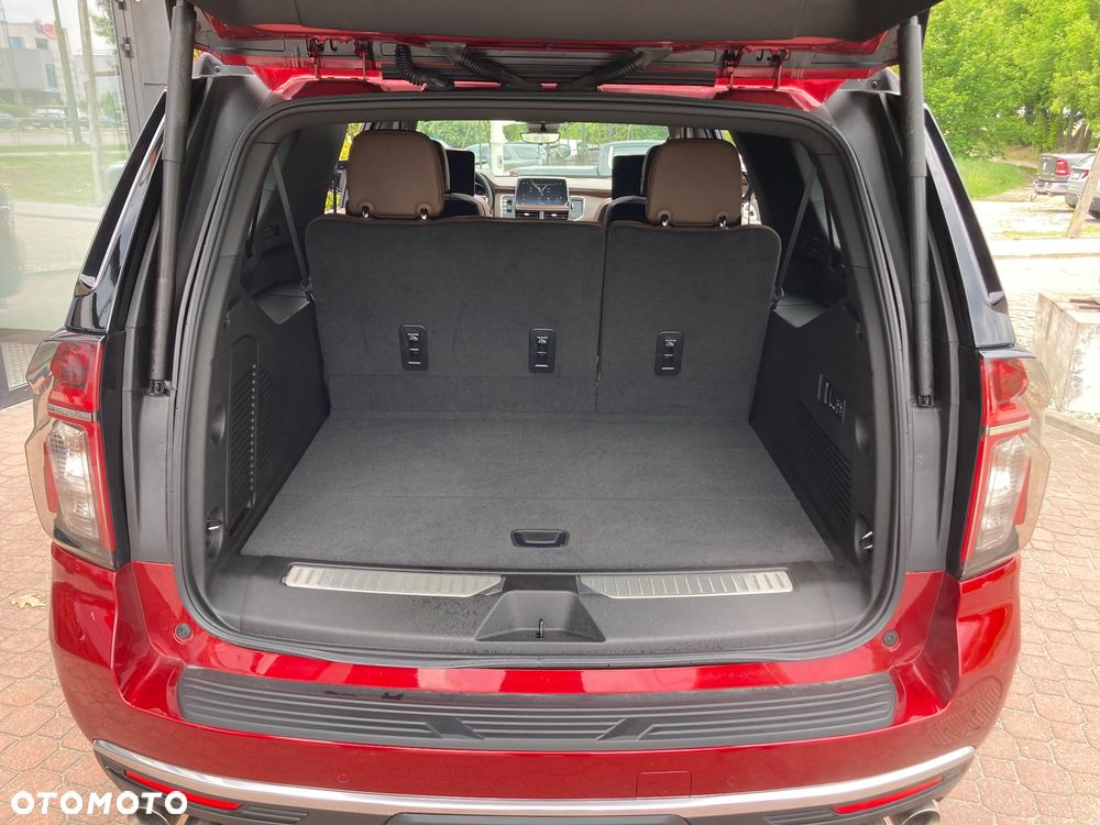 Chevrolet Suburban - 32