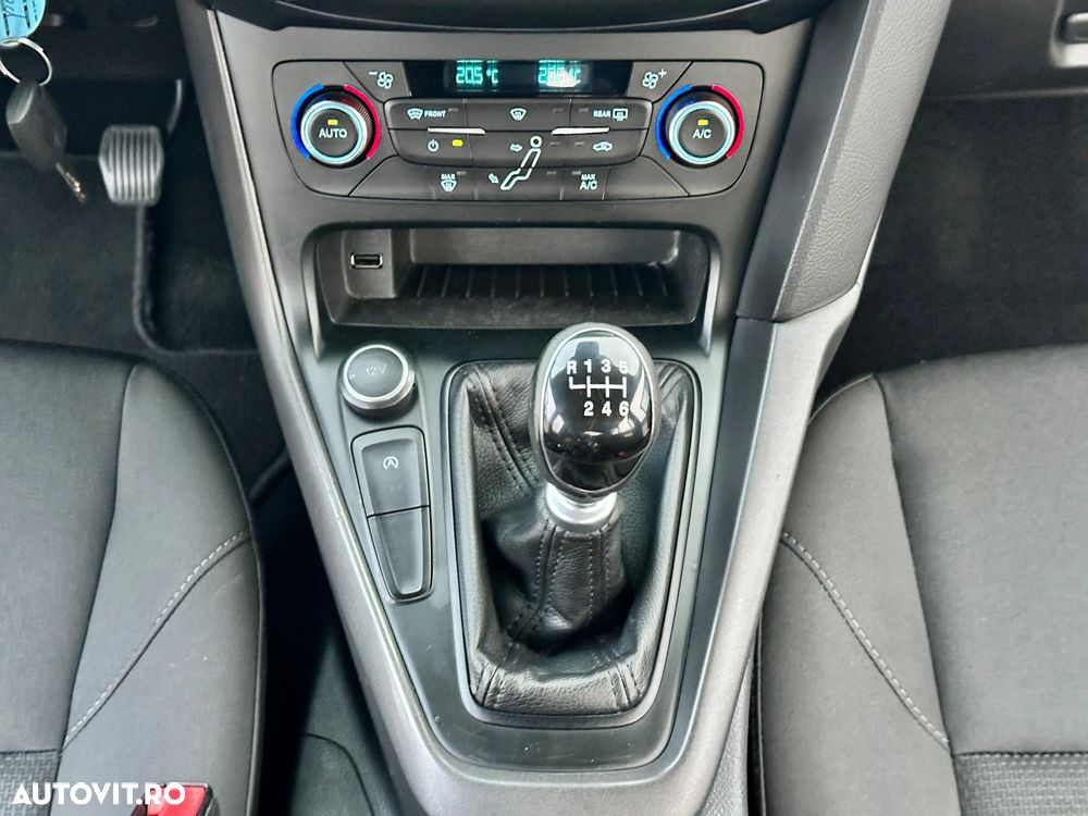 Ford Focus 1.5 EcoBlue Start-Stopp-System TITANIUM - 7