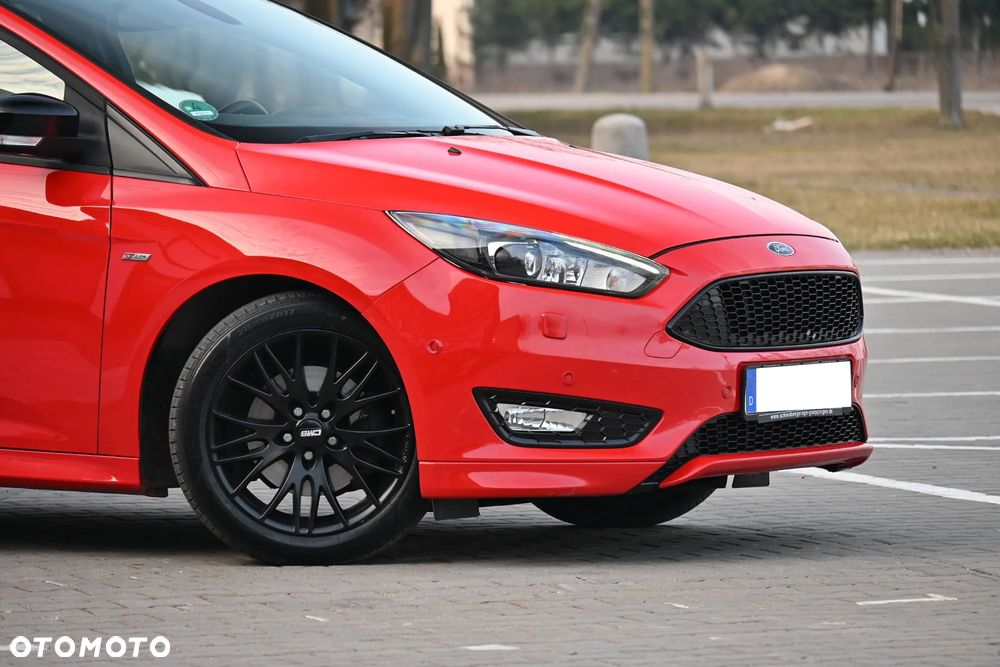 Ford Focus 1.5 EcoBoost STart-Stopp-System ST-LINE X - 11