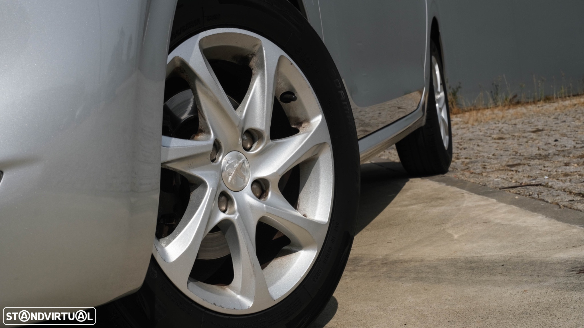 Peugeot 208 1.4 HDi - 8