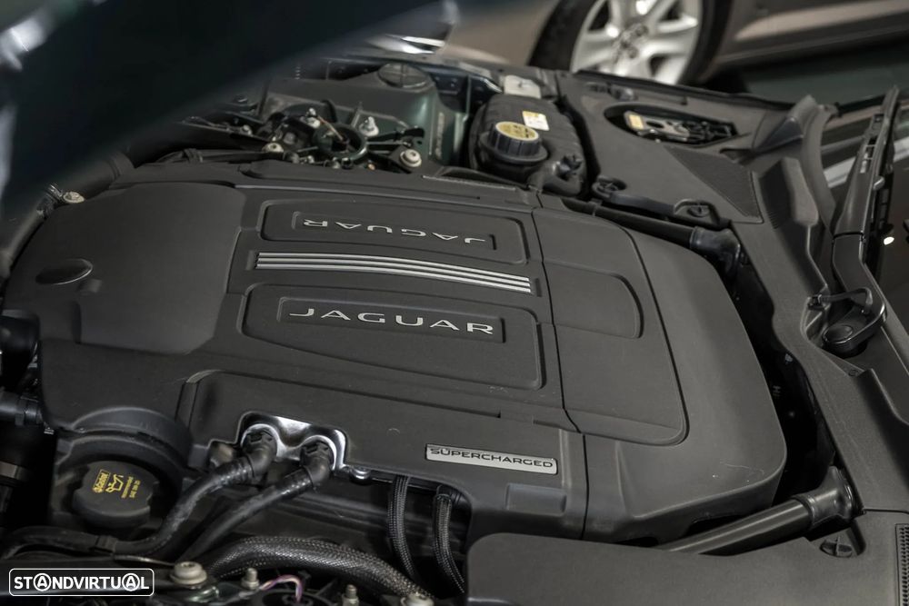 Jaguar F-Type 3.0 V6 S/C S Auto - 39