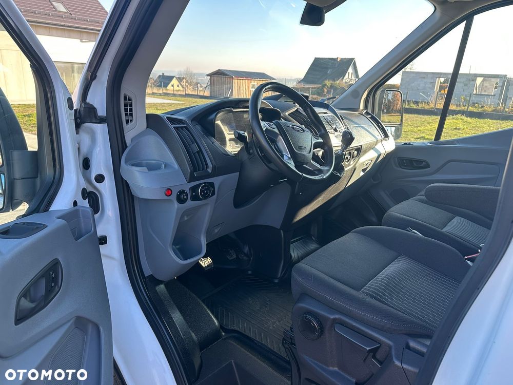 Ford Transit - 9