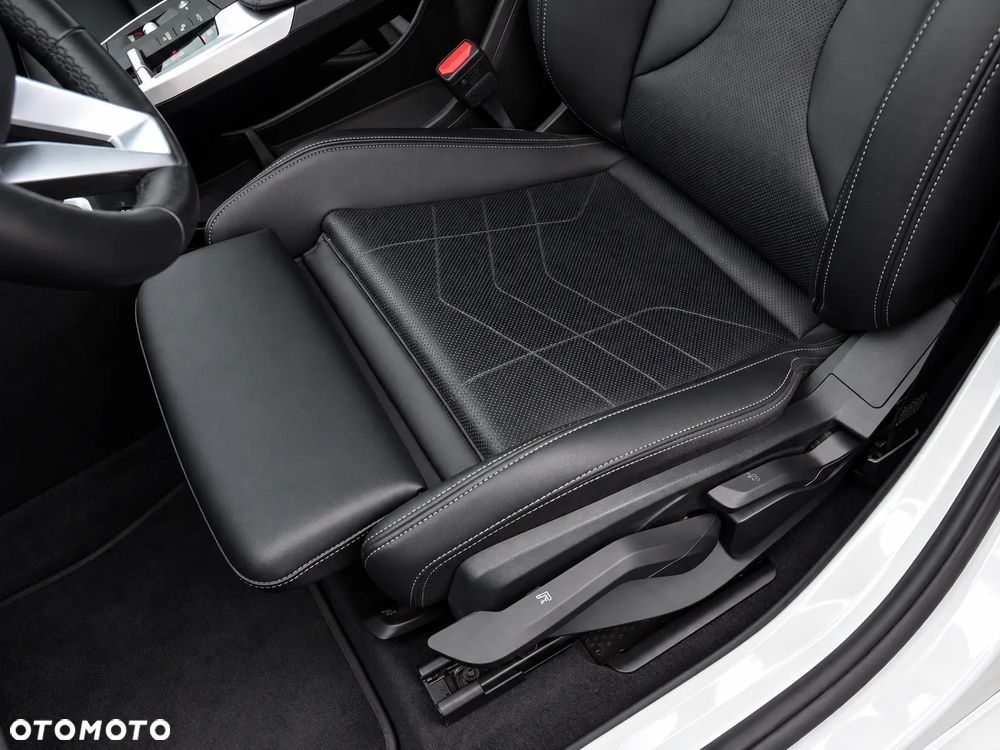 BMW X1 sDrive20i mHEV - 29