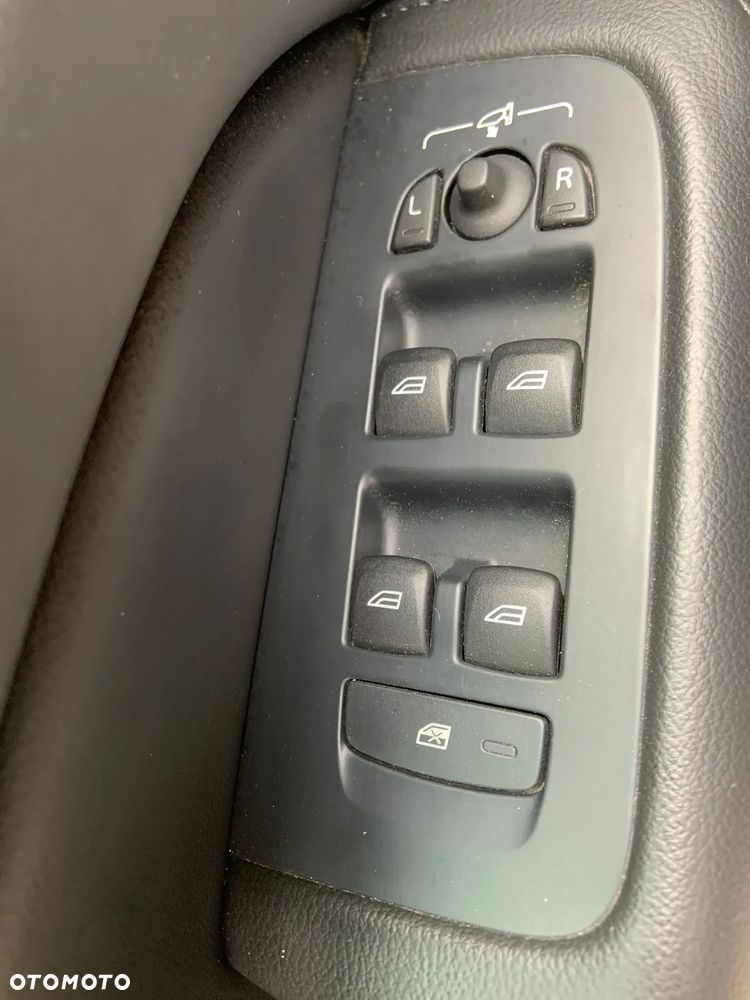 Volvo V60 B3 B Momentum - 17