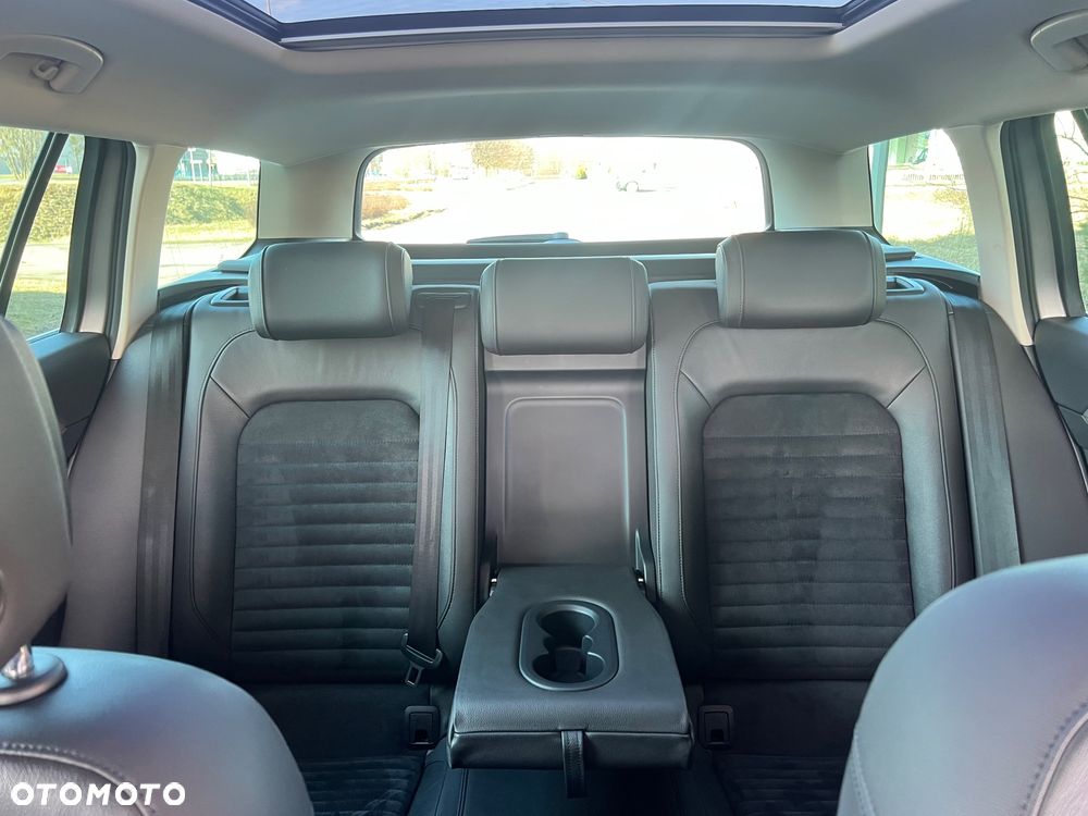 Volkswagen Passat 2.0 TDI (BlueMotion Technology) Highline - 30