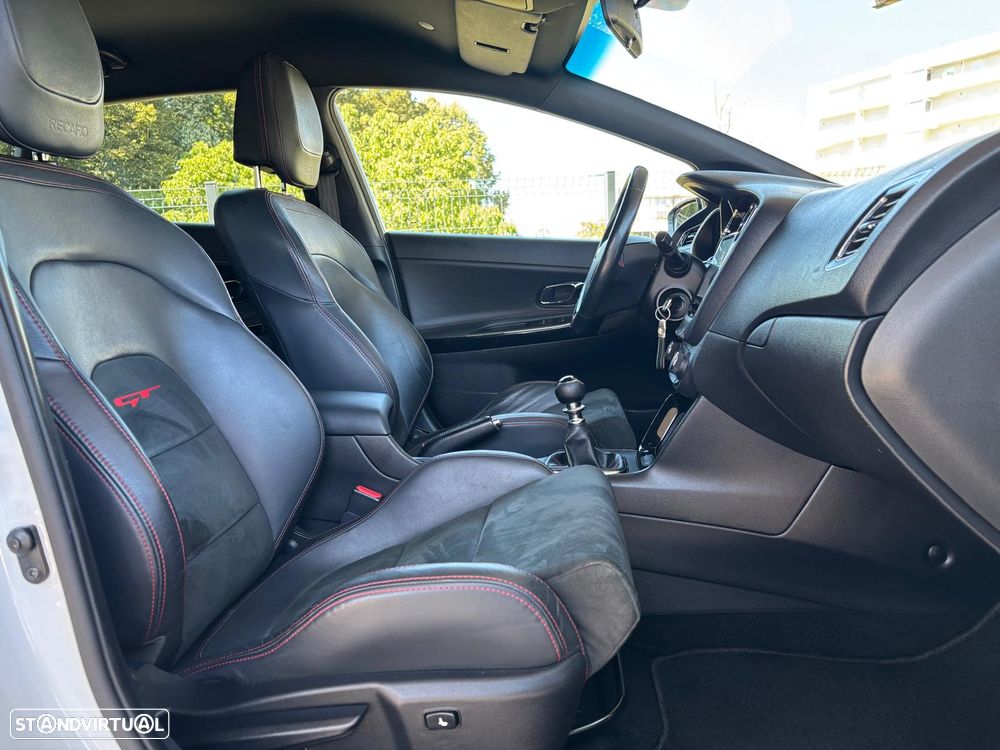 Kia Ceed 1.6 T-GDI GT - 8