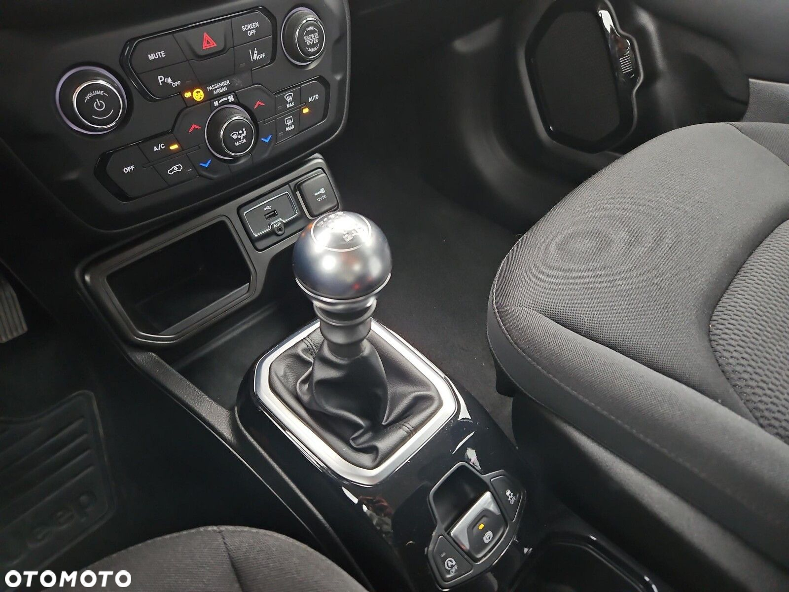 Jeep Renegade 1.0 GSE T3 Turbo Night Eagle II FWD S&S - 16