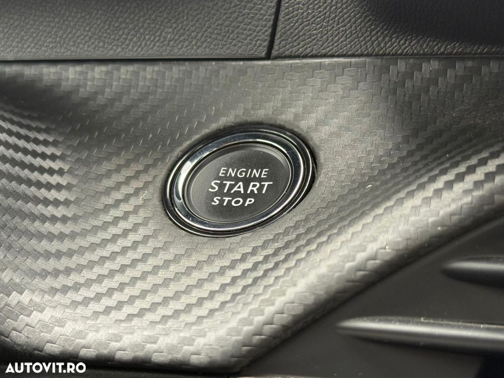 Peugeot 2008 1.2 L PureTech STT EAT8 GT Line - 19