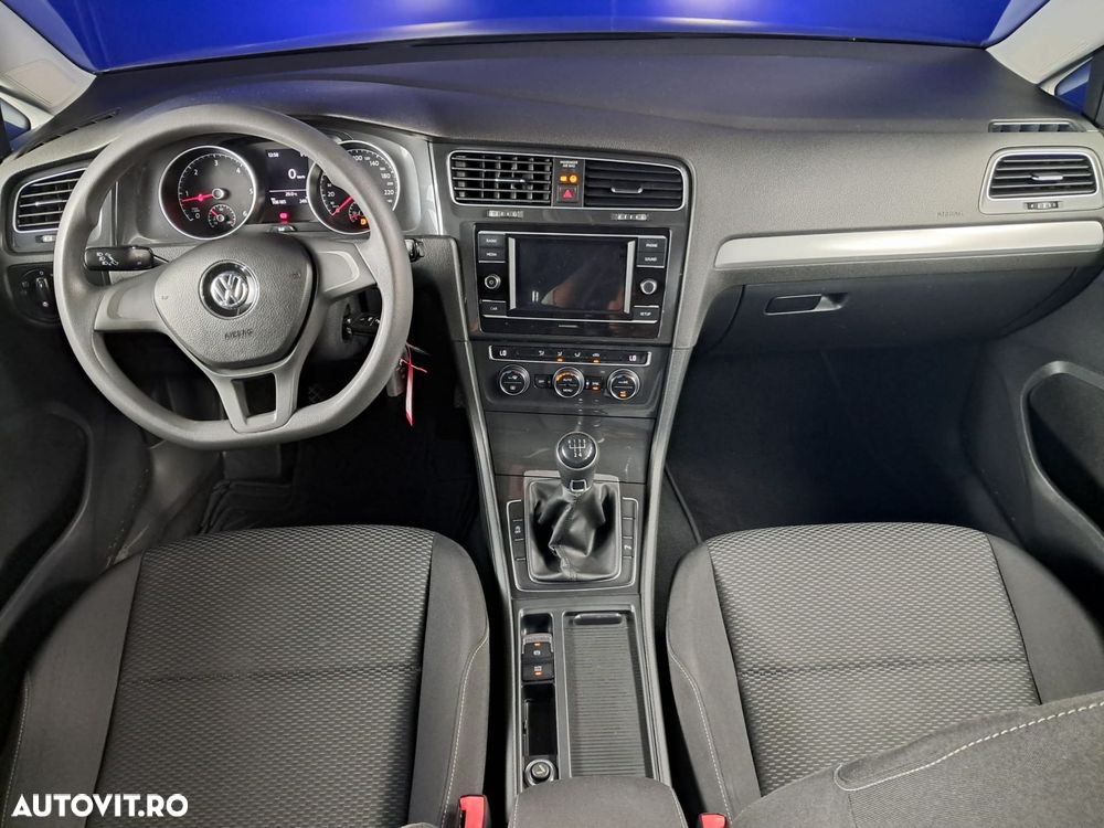 Volkswagen Golf - 12