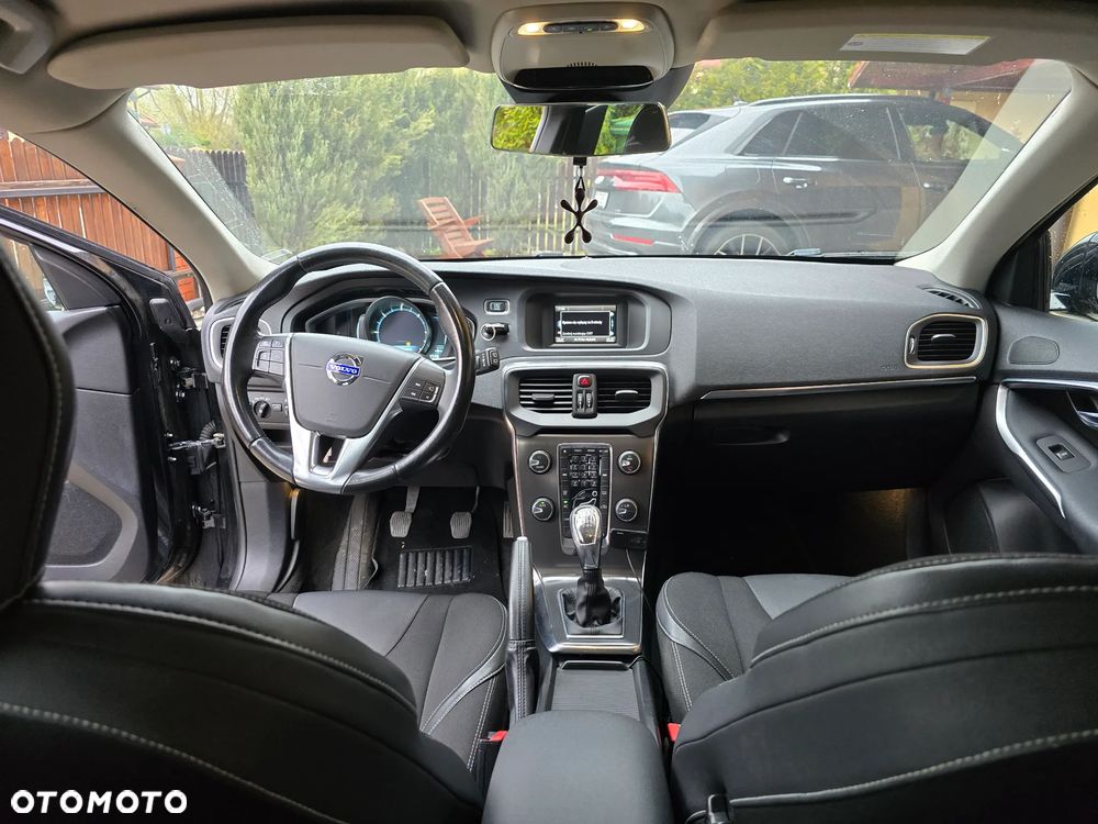 Volvo V40 D2 Momentum - 12