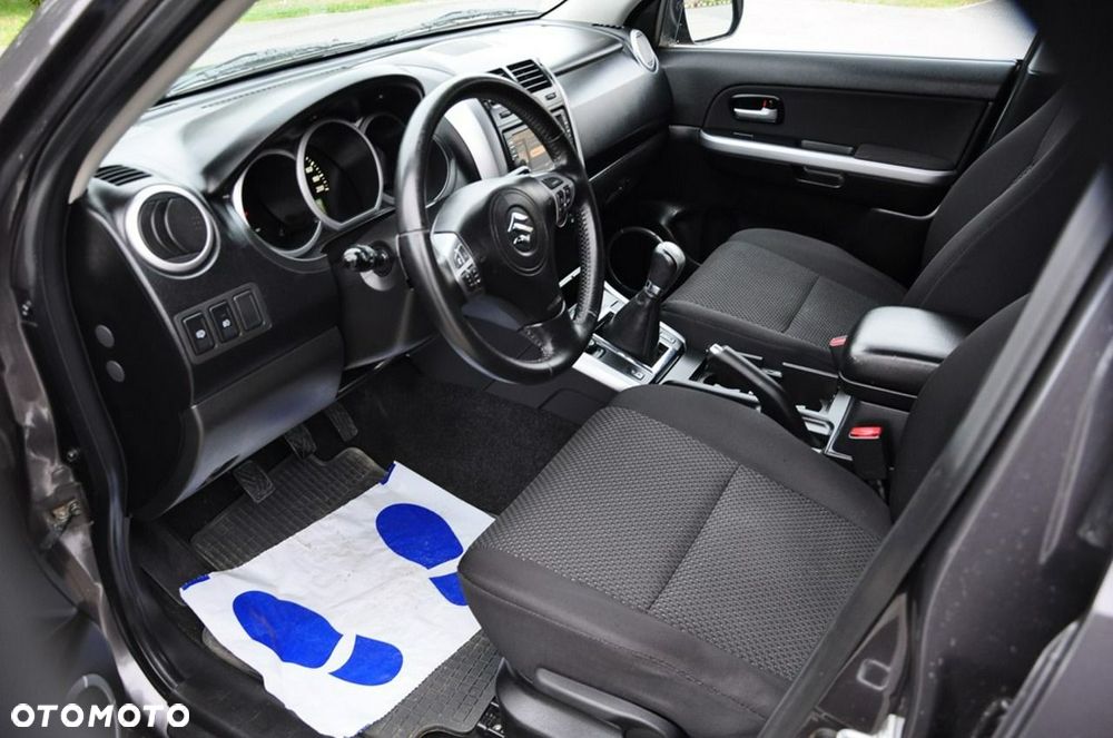 Suzuki Grand Vitara - 30