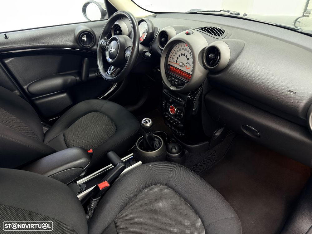 MINI Countryman Cooper D - 18