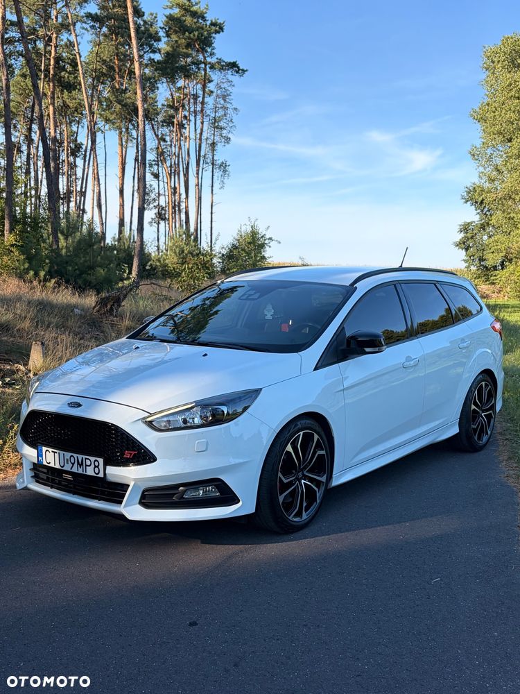Ford Focus 2.0 EcoBoost ST-2 - 28