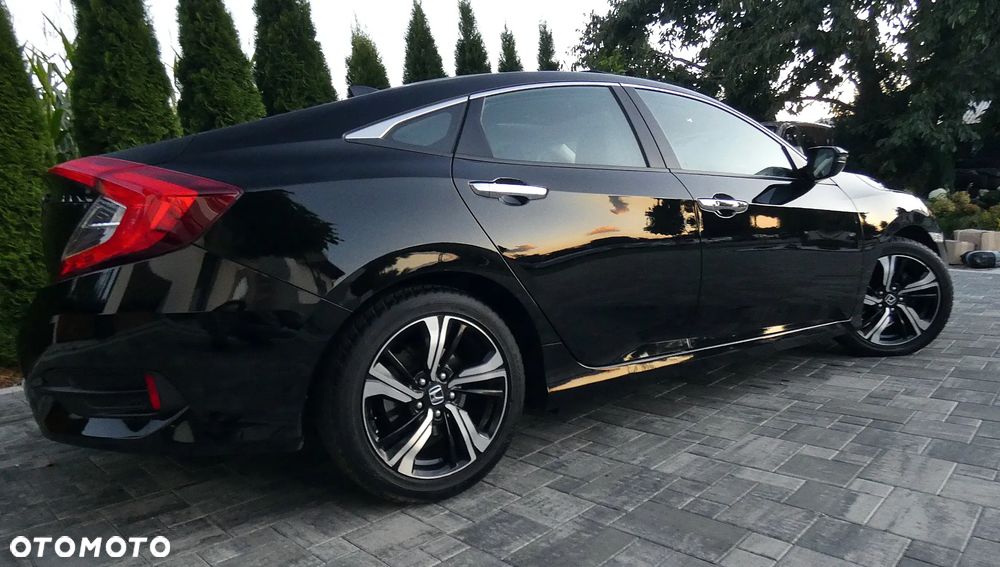 Honda Civic 1.5 T Executive CVT - 38