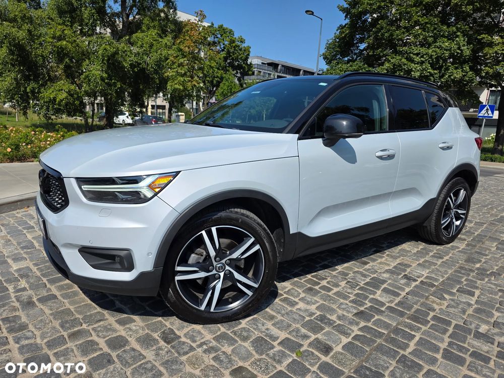 Volvo XC 40 T5 AWD R-Design - 3