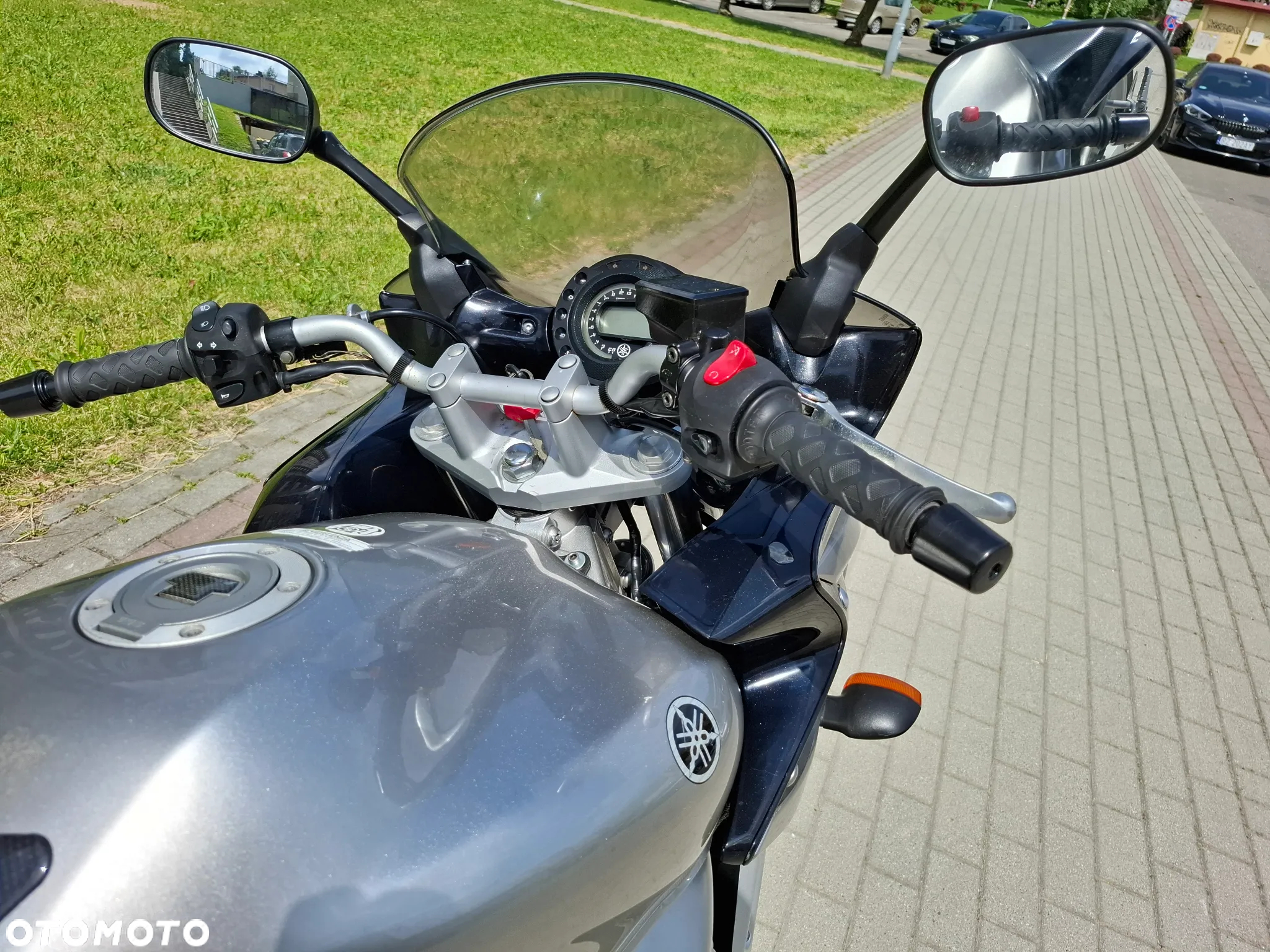 Yamaha FZ6 - 18
