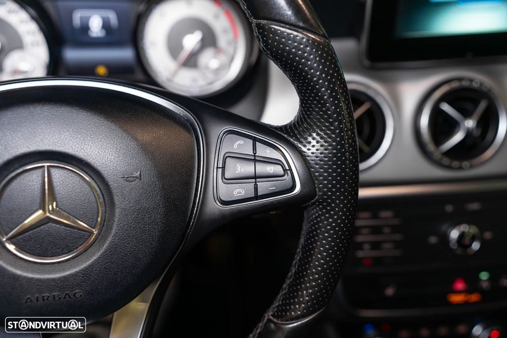 Mercedes-Benz CLA 200 d Shooting Brake Urban - 16