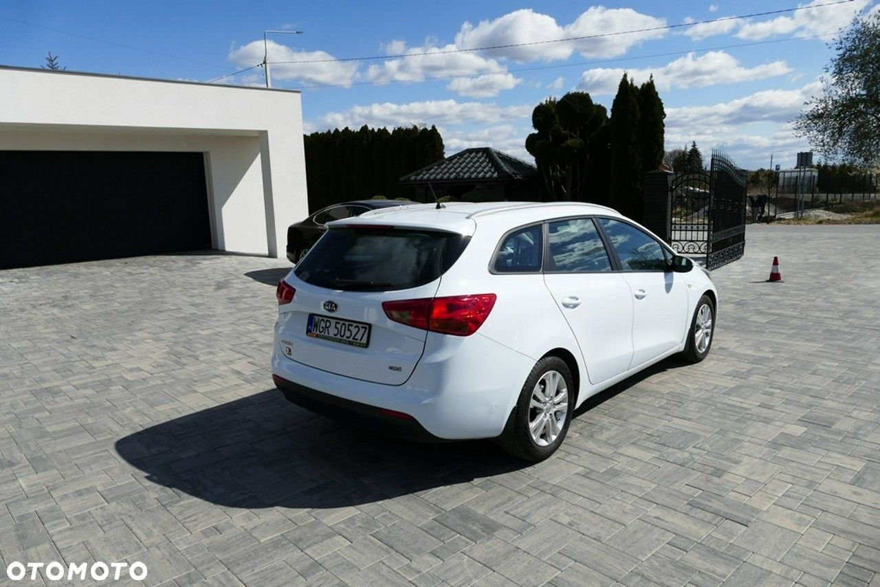 Kia Ceed - 4