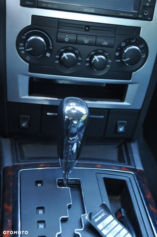 Chrysler 300C 5.7 Automatik - 18