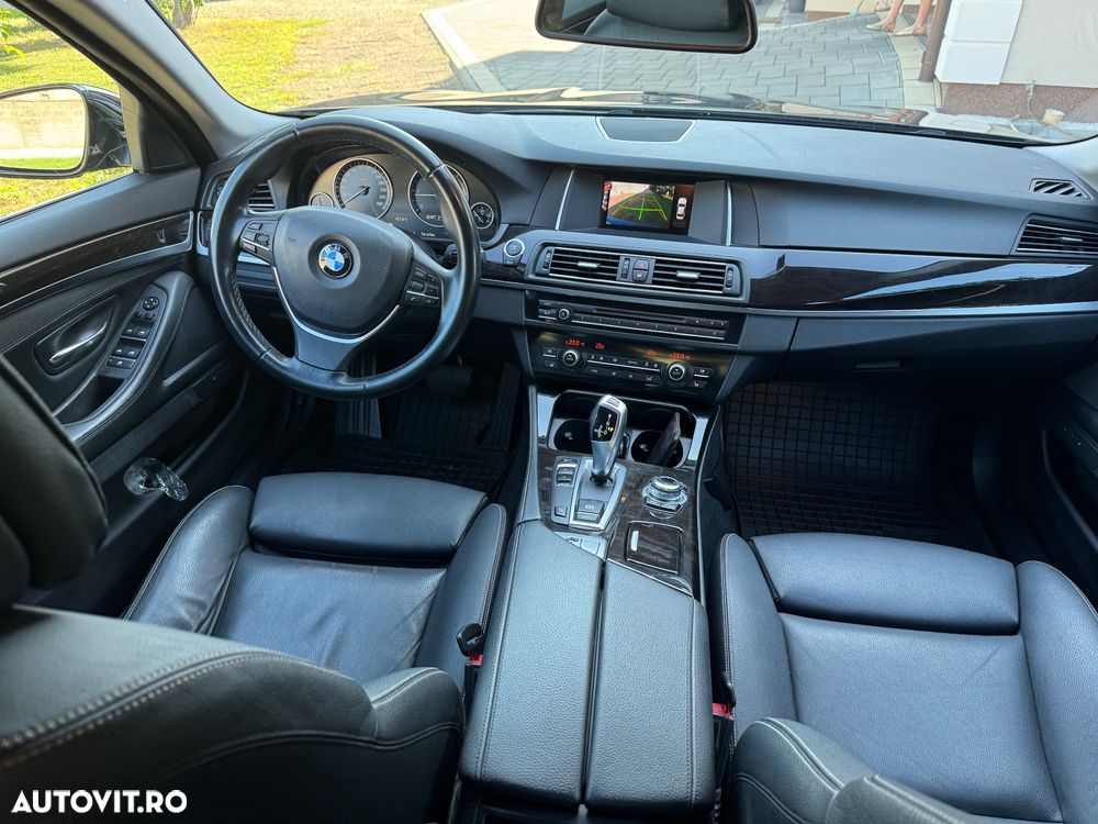BMW Seria 5 525d Aut. Luxury Line - 11