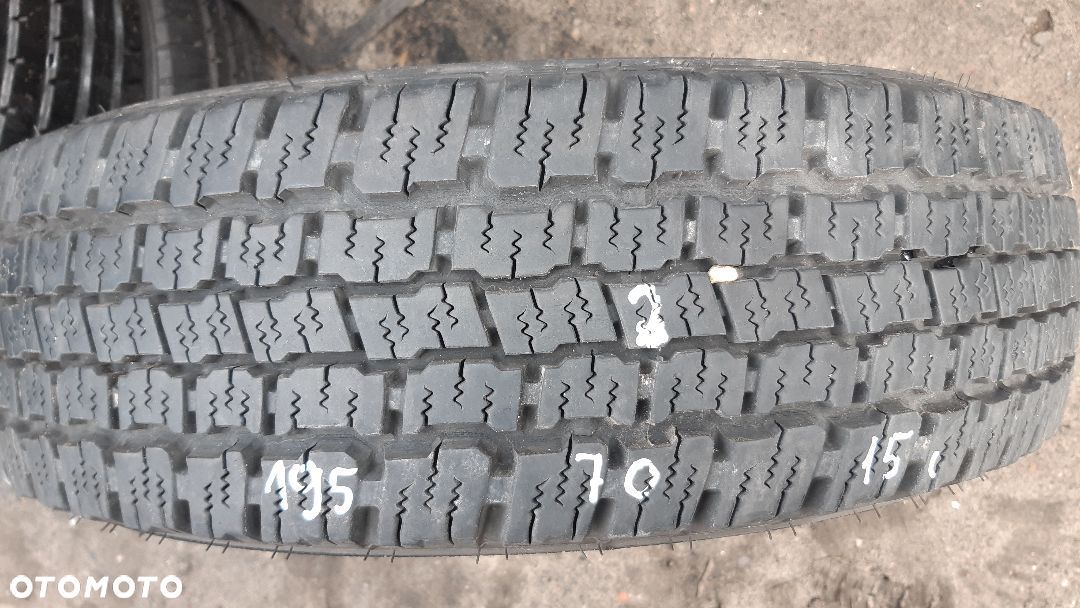 Michelin 195/70/15c nr 2 - 1