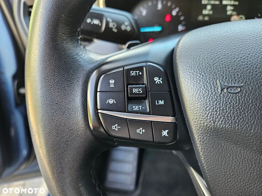 Ford Focus - 30