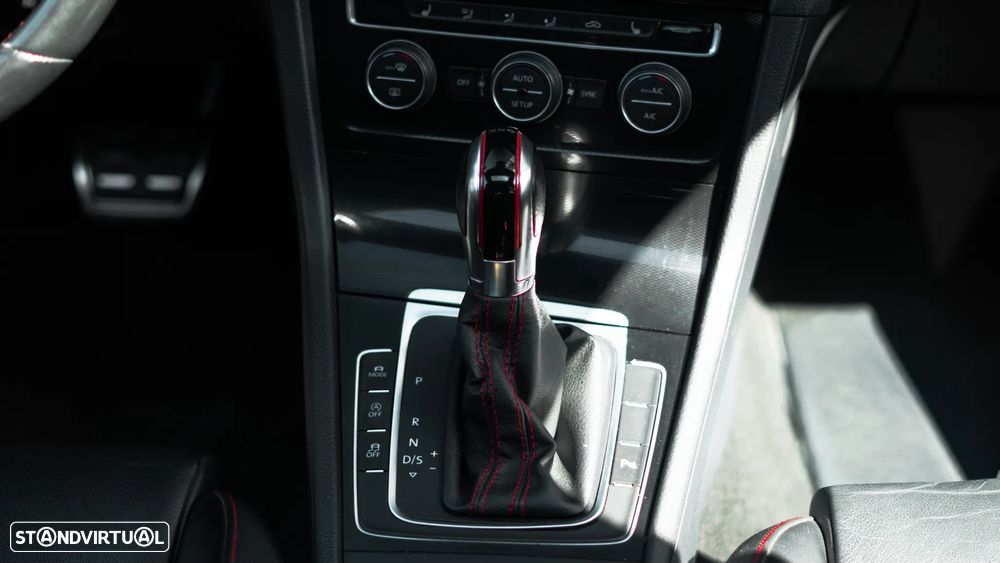 VW Golf 2.0 TSi GTi DSG Performance - 12