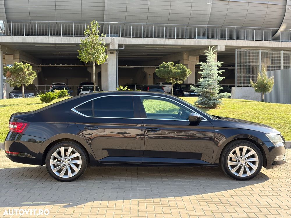 Skoda Superb 2.0 TDI DSG Ambition - 3