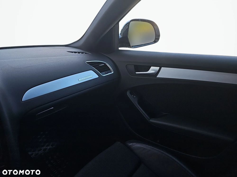 Audi A4 Avant 2.0 TFSI Quattro - 24