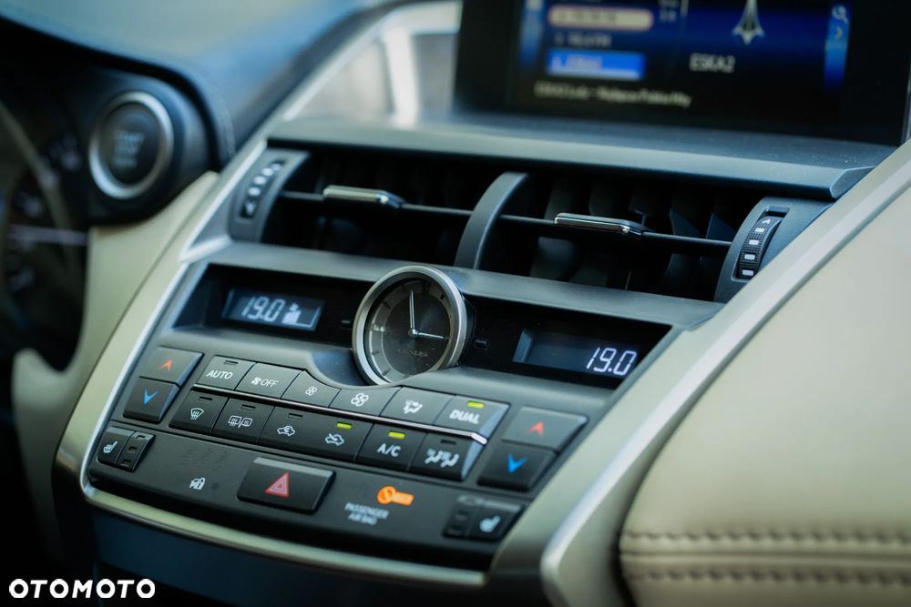 Lexus NX 300 Elegance 2WD - 16