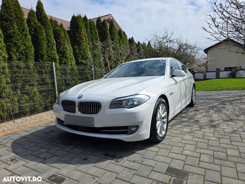 BMW Seria 5 520d Aut. Luxury Line - 1