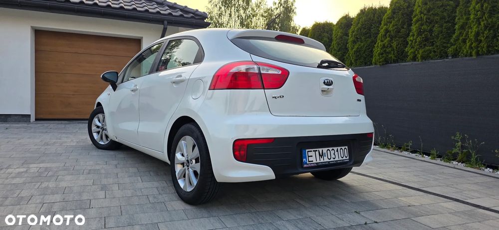 Kia Rio 1.4 crdi Business Line - 12