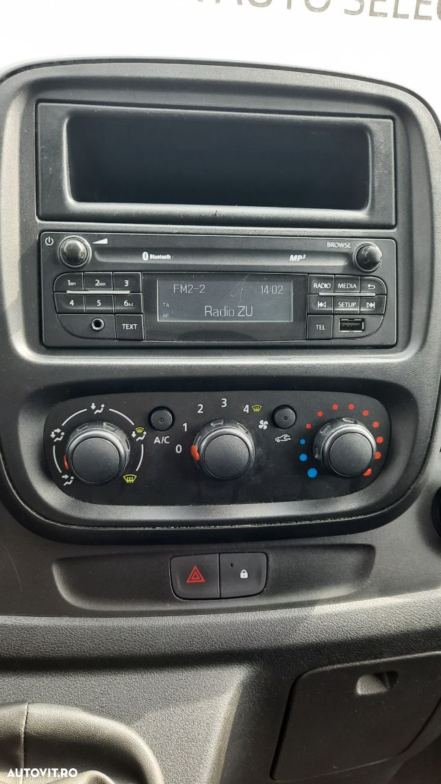 Renault Trafic - 10