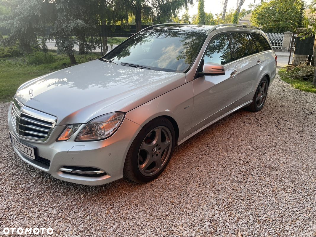 Mercedes-Benz Klasa E 200 T CDI DPF BlueEFFICIENCY Automatik Avantgarde - 3