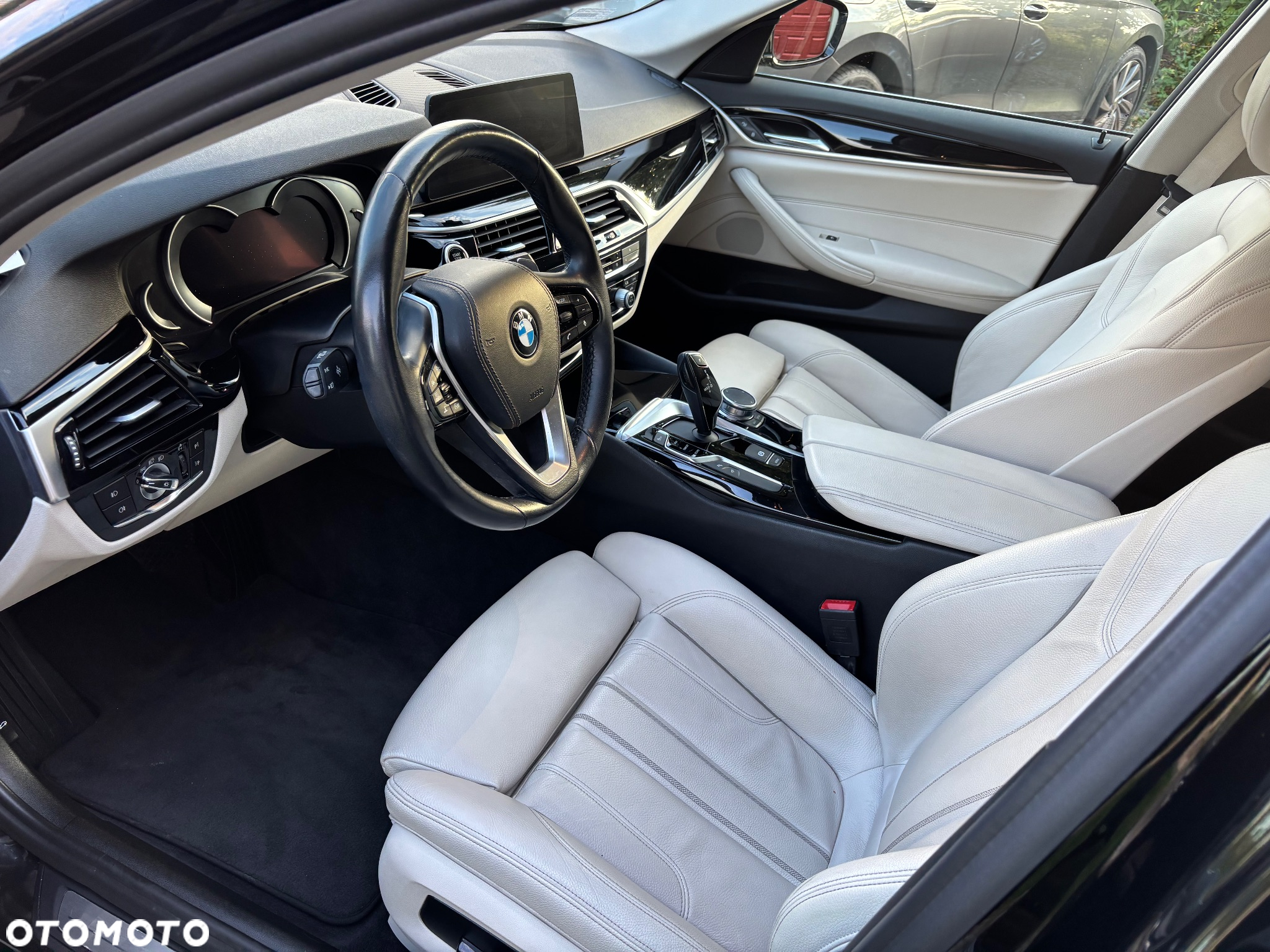 BMW Seria 5 520d Sport Line - 13