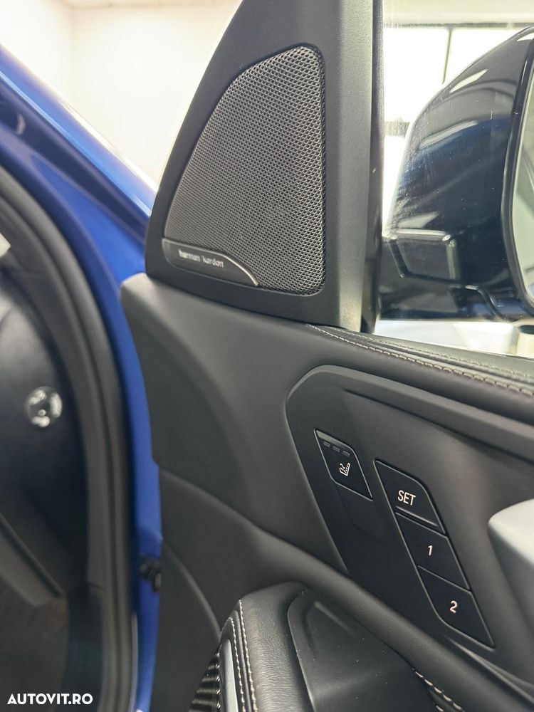 BMW X6 M M50d - 11