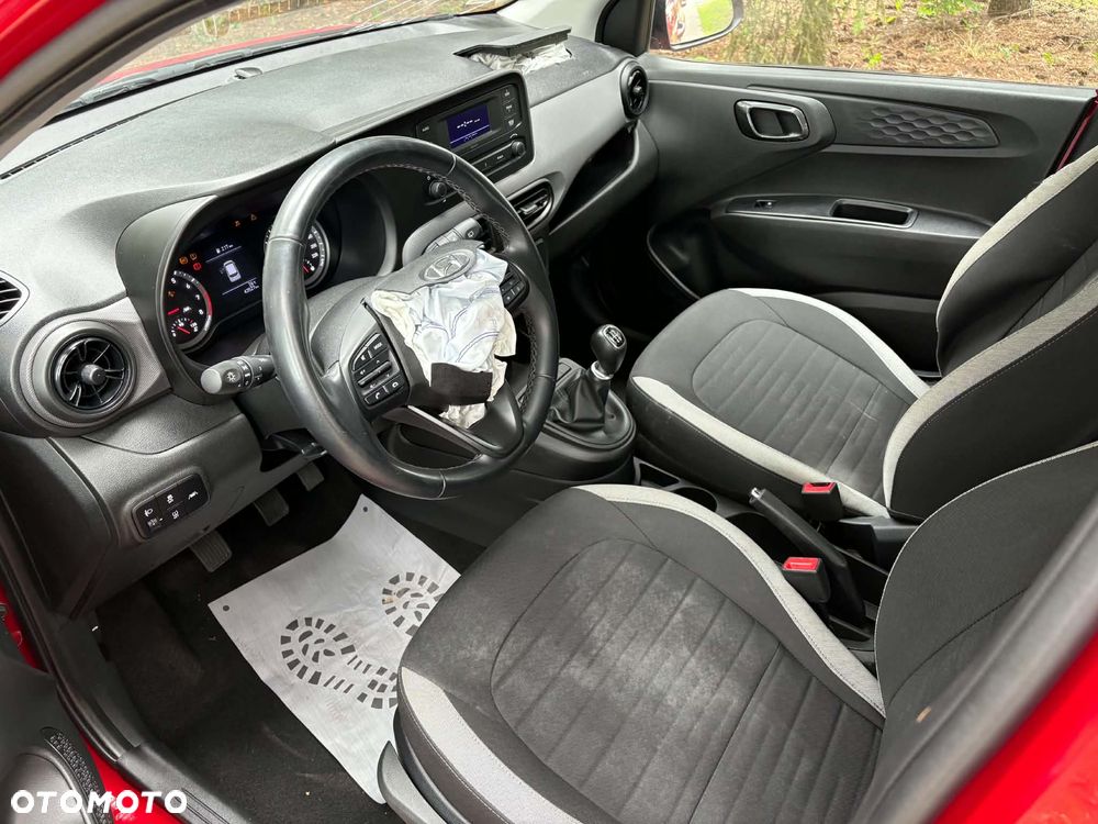 Hyundai i10 - 12