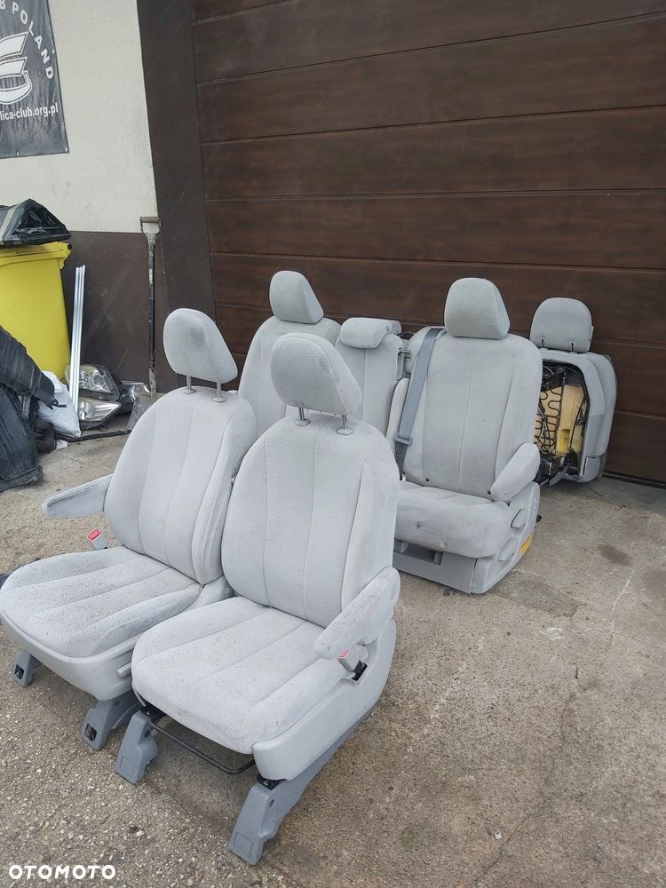 TOYOTA SIENNA fotel fotele przód tył 8 osób - 1