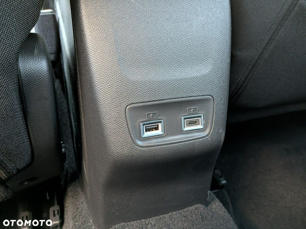 Peugeot 208 - 19