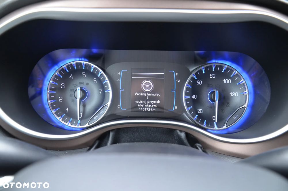 Chrysler Pacifica - 33