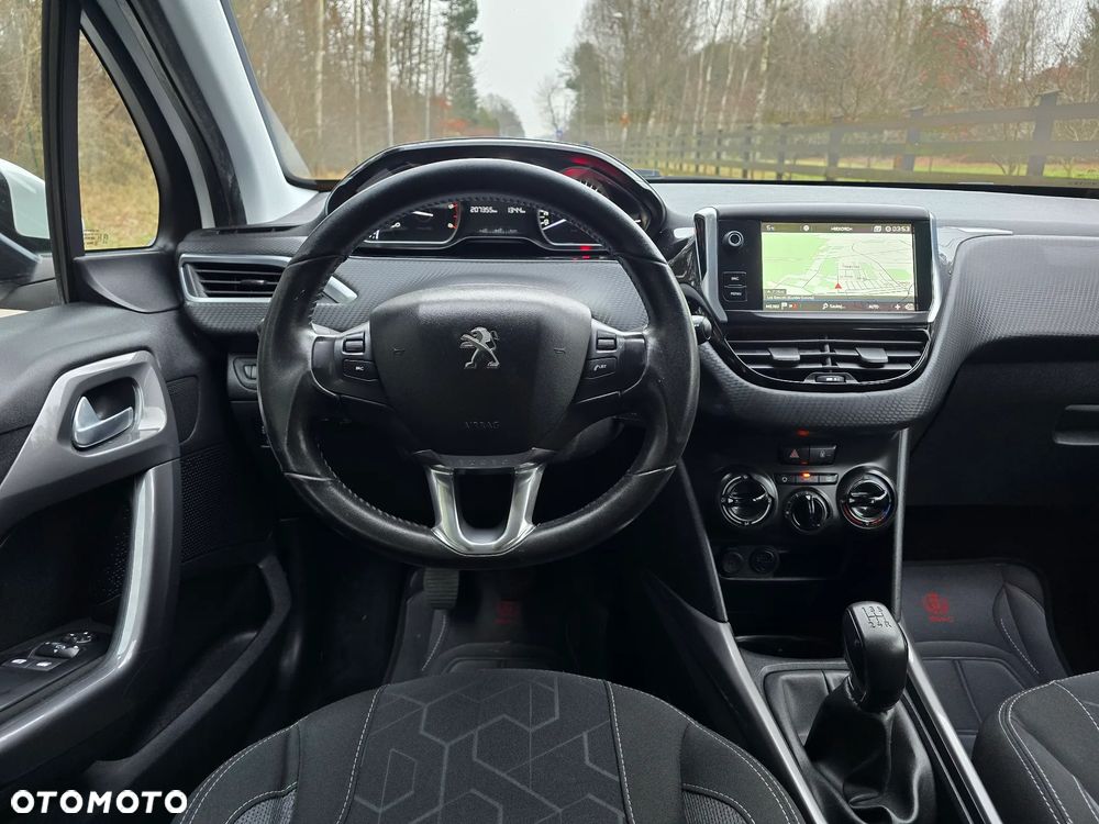 Peugeot 2008 BlueHDi 100 STOP & START Style - 5